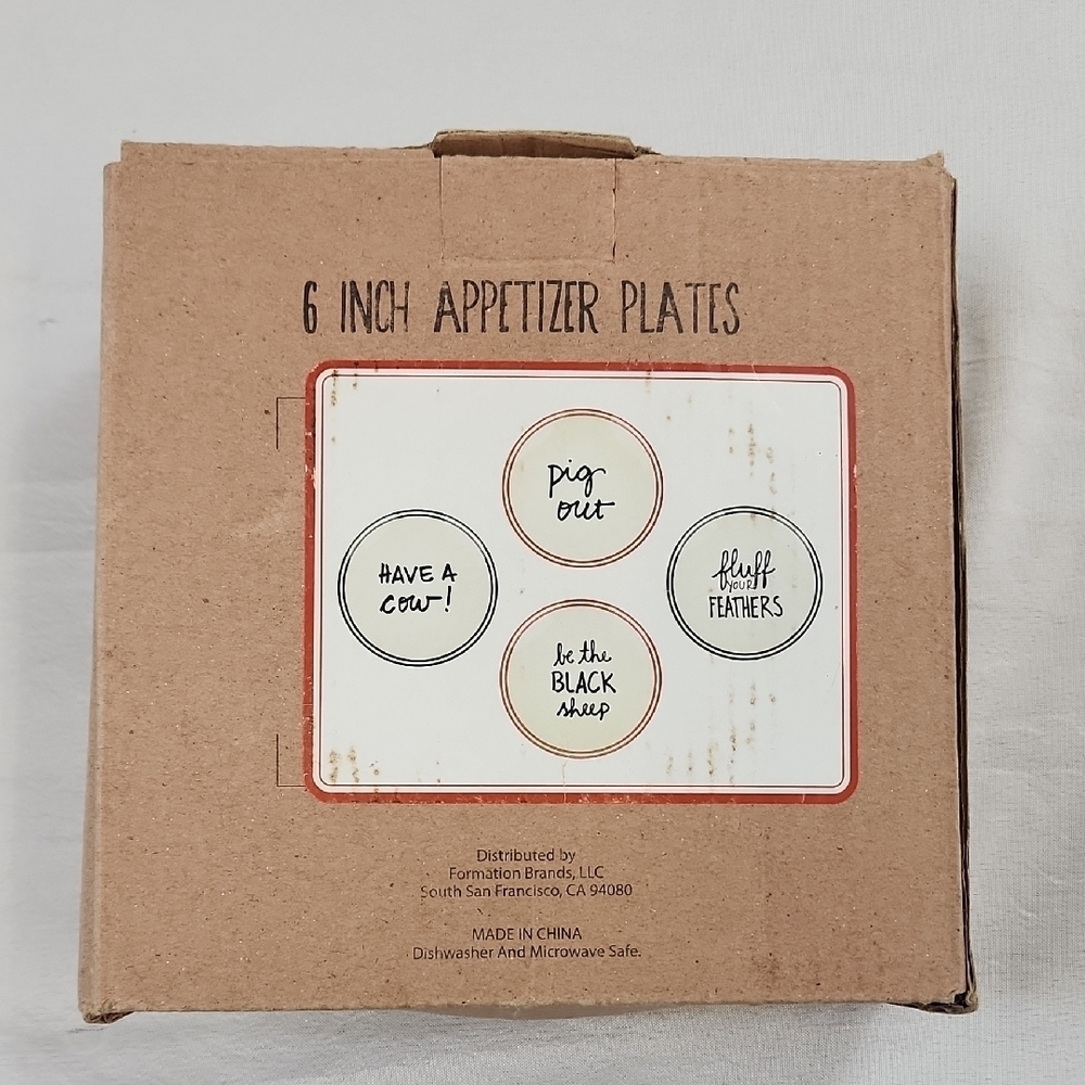 Formation Brands White Red Set Of 4x Appetizer Plates Black Text "Pig Out" NWT - Picture 3 of 8